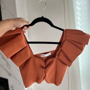 Beautiful Zara blouse/crop top